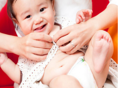 這才是寶寶手涼的真正原因，不要再給寶寶瞎穿衣服了！